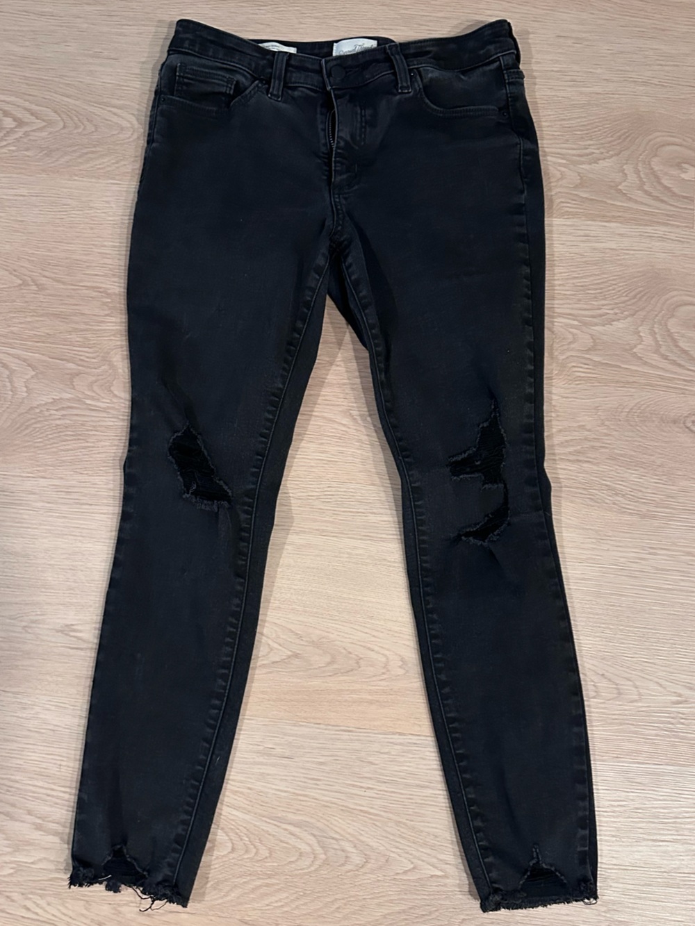 Universal Thread Black Distressed Skinny Jeans